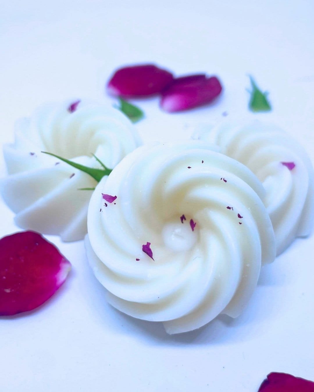 fondants parfumés rose éternelle - en cire végétale coulée à la main - Niõ