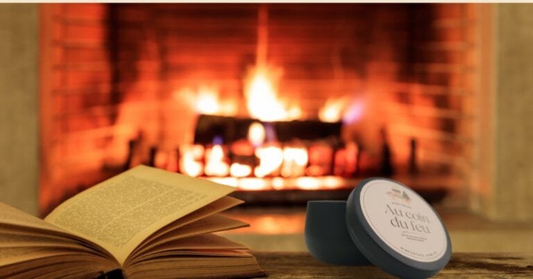 Vous rêvez d’une cheminée en appartement ? Voici comment en faire une réalité ! 9 cheminée en appartement - bougie parfumée artisanale au coin du feu pour bien-être chez soi