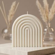 Bougie Déco Parfumée - Rainbow - Fait Main - Grand Modèle - Niõ Bougie Déco Parfumée - Rainbow - Fait Main - Grand Modèle - Niõ
