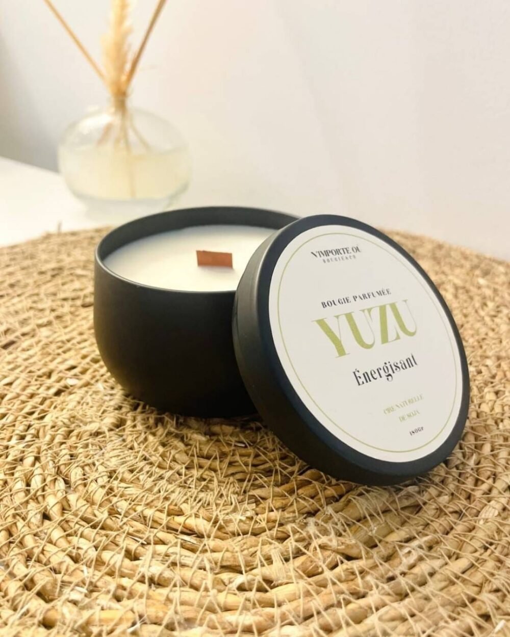 bougie parfumée yuzu énergisant - fait main - boite en métal - Niõ par N'importe où