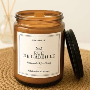 Bougie parfumée Miel Feve Tonka - n5 rue de l'Abeille - Collection Signature - Niõ Bougie parfumée Miel & Fève Tonka – 5 rue de l'Abeille | Collection Signature