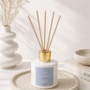 Diffuseur de parfum à bâtonnets Fleur de Coton- Matin à Stockholm - Niõ Diffuseur de parfum à bâtonnets Fleur de Coton- Matin à Stockholm - Niõ