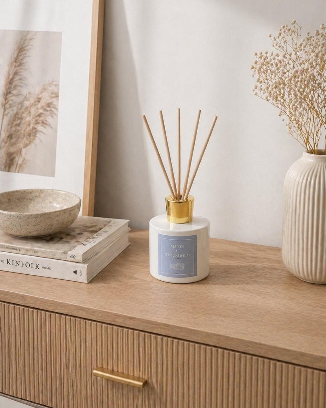 Diffuseur de parfum à bâtonnets Fleur de Coton- Matin à Stockholm - Parfums du Monde - Niõ Diffuseur de parfum à bâtonnets un Matin à Stockholm - Fleur de Coton