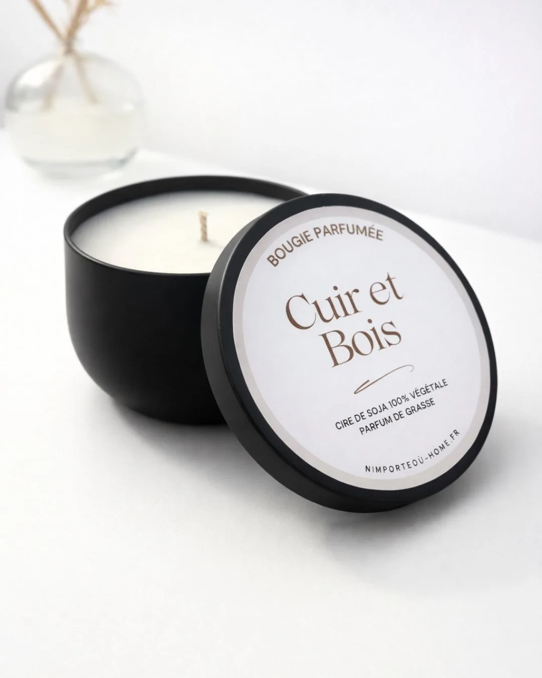 Bougie parfumée Cuir et Bois - Fait Main - Collection Khroma - Nio par N'importe où