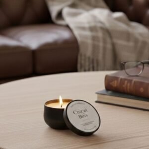 Bougie parfumée Cuir et Bois -Naturelle - Cire végétale - fait main - Nio par N'importe où Bougie Parfumée Cuir et Bois | Collection Khrôma - Fait main