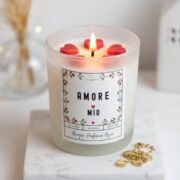 Bougie romantique Amore Mio - avec un bijou à l'intérieur - fait main - Niõ Bougie romantique Amore Mio - avec un bijou à l'intérieur - fait main - Niõ