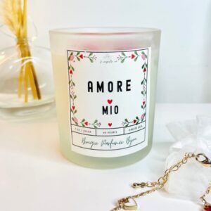 Bougie romantique Amore Mio - avec un bijou doré - Niõ Bougie romantique Amore Mio - avec un bijou doré - Niõ