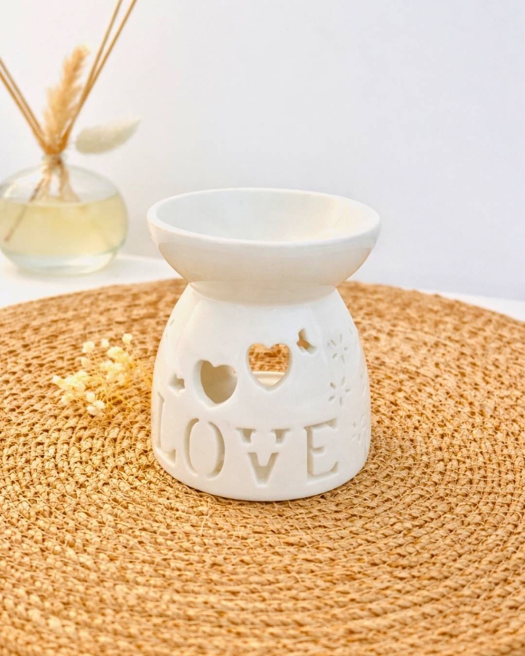 Brûle-Parfum en céramique blanche - Premium - édition Love - Nio par N'importe où Brûle-Parfum en céramique blanche - Premium - édition Love - Nio par N'importe où