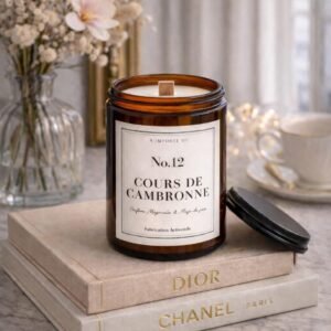 Bougie parfumée - Magnolia & Musc de Soie-12 Cours de Cambronne - collection Signature - Niõ Bougie parfumée - Magnolia & Musc de Soie-12 Cours de Cambronne - collection Signature - Niõ
