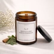 bougie parfumée - n37 bvd St Germain - tabac et bois de santal - Niõ par N'importe où bougie parfumée - n37 bvd St Germain - tabac et bois de santal - Niõ par N'importe où