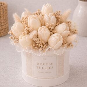 Bouquet éternel parfumé Douces Tulipes en cire végétale et au parfum de musc blanc. Création artisanale faite à la main - Niõ