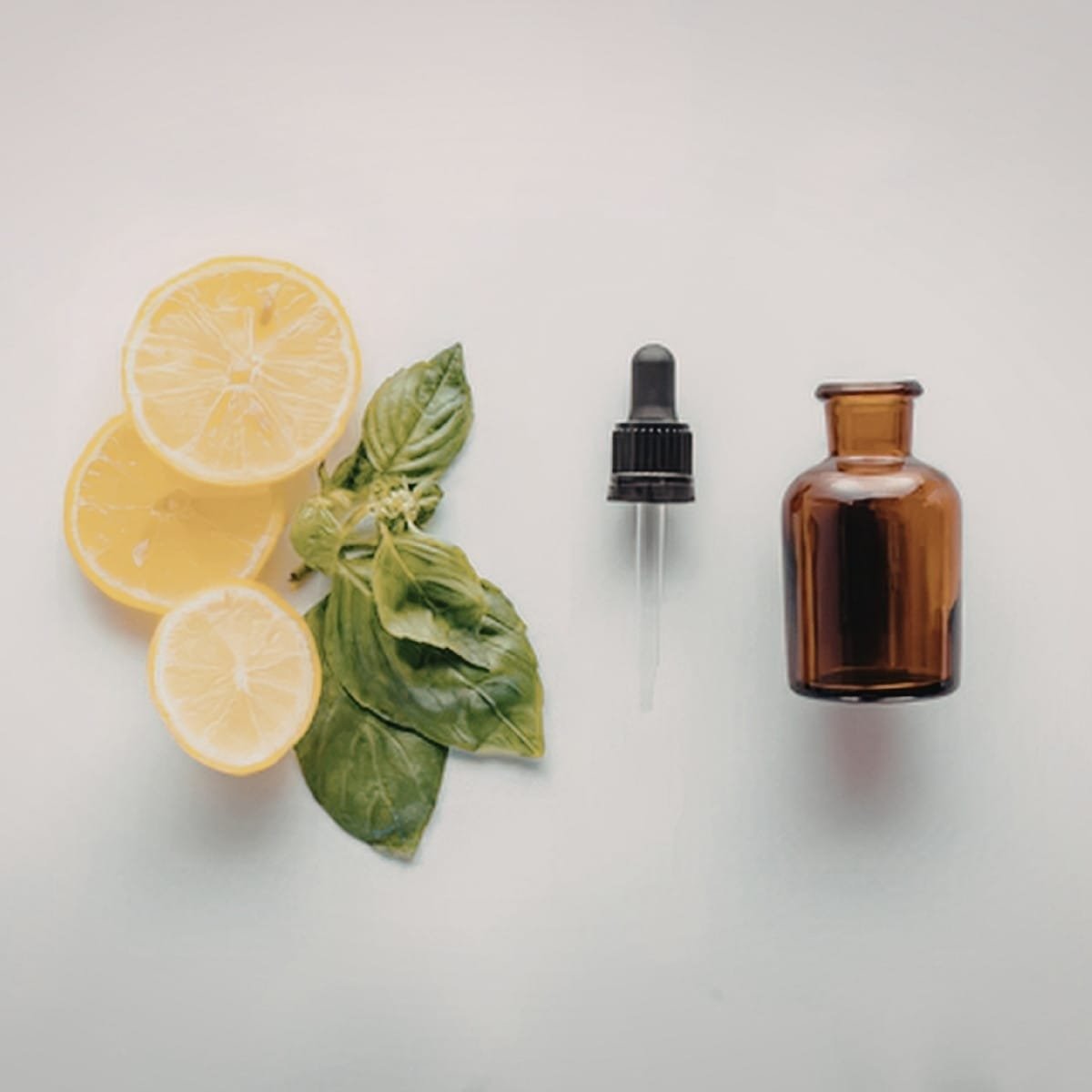 illustration fragrances de Grasse de haute qualité utilisées dans les bougies et fondants artisanaux de Niõ