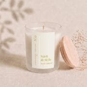 Bougie parfumée Soleil de Sicile à la mandarine dans un décore épuré - Niõ